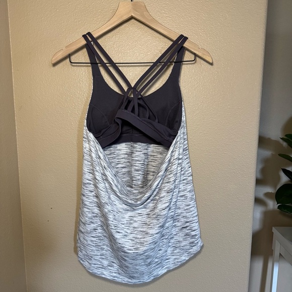 Lululemon Moment to Movement 2 in 1 Tank Top Built in Sport Bra Strappy size 6 - Picture 9 of 13